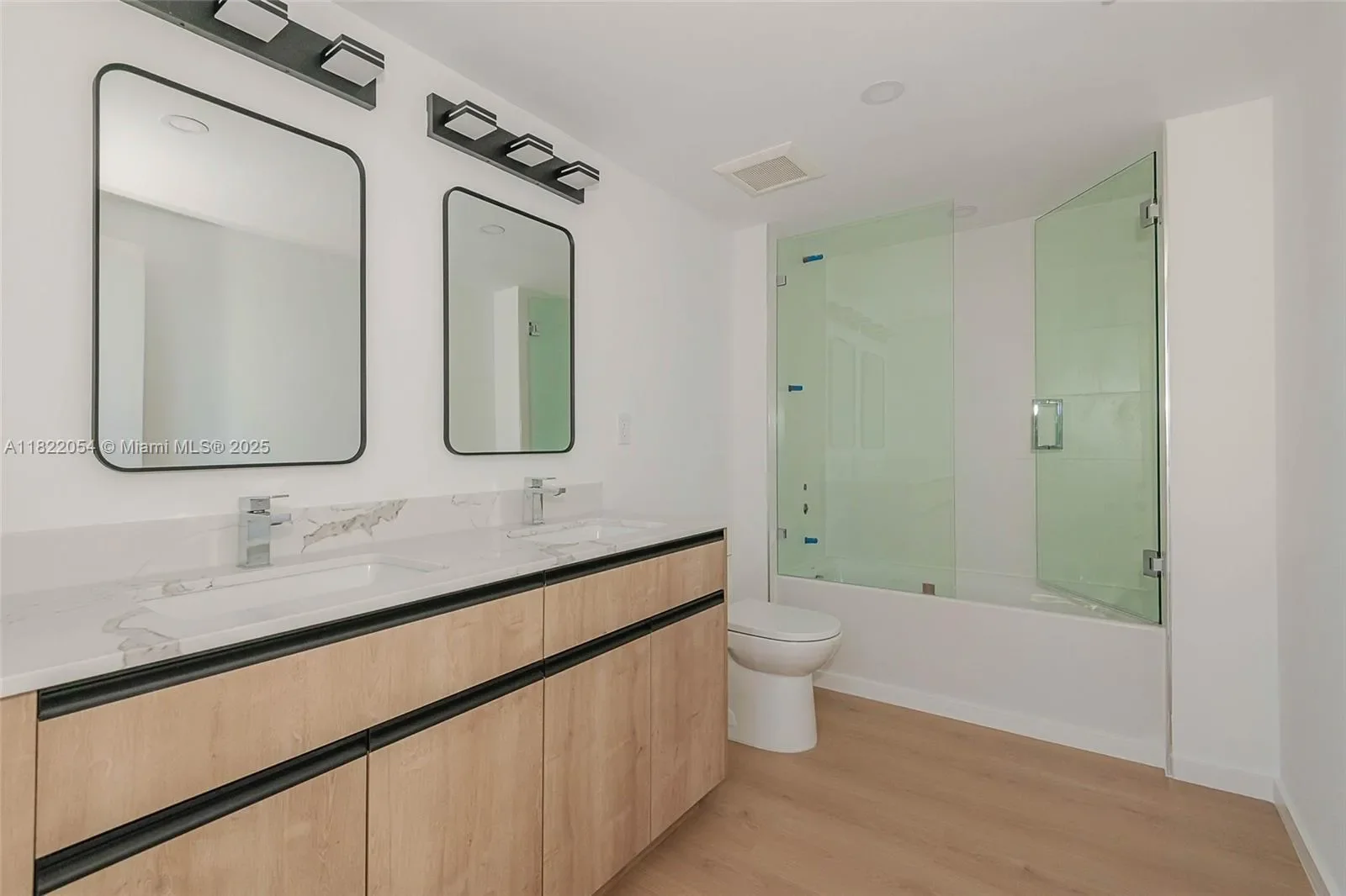 824 SE 12th Ct, Fort Lauderdale, Florida, United States. - Photo 11