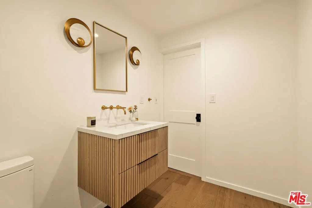 8620 Skyline Drive, Los Angeles, California, United States. - Photo 23