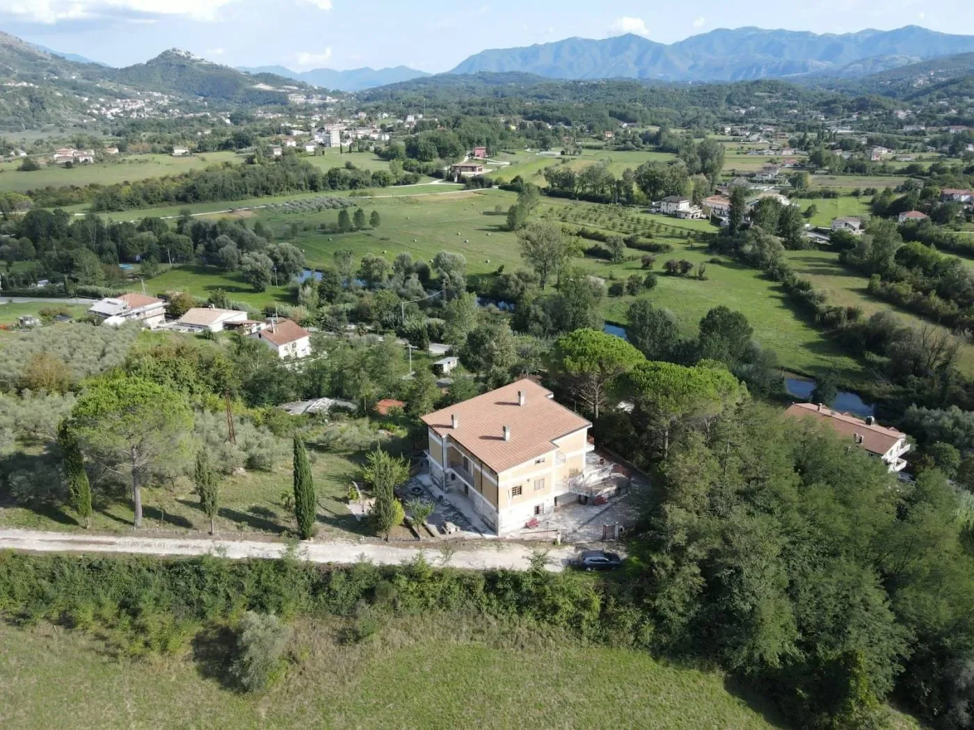 Property photo 1