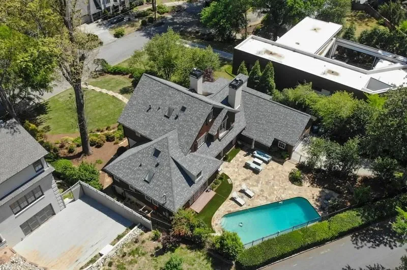 Exterior photo 7