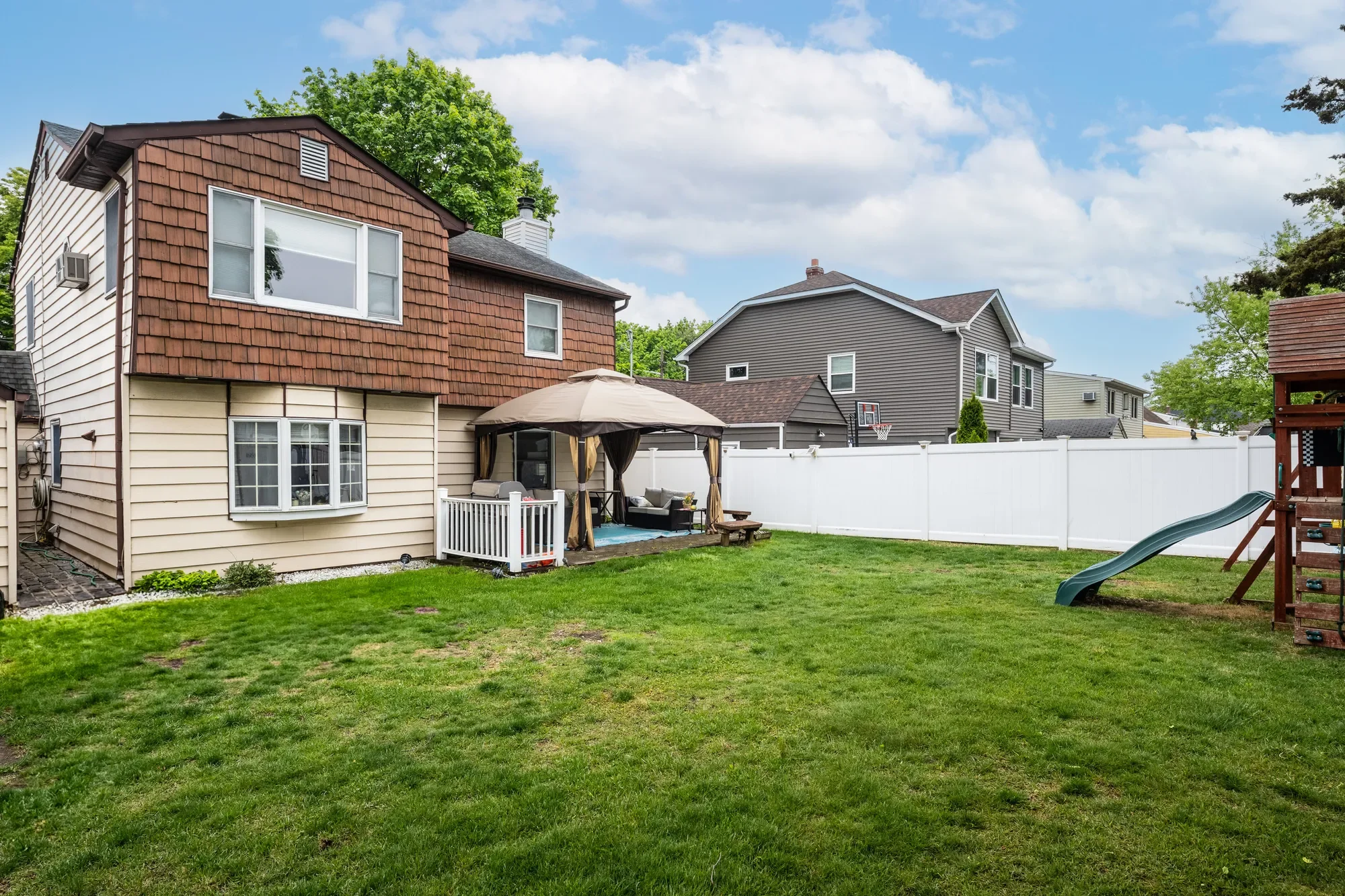296 Jerome Avenue , Carle Place, NY 11514, Carle Place, New York, United States. - Photo 20