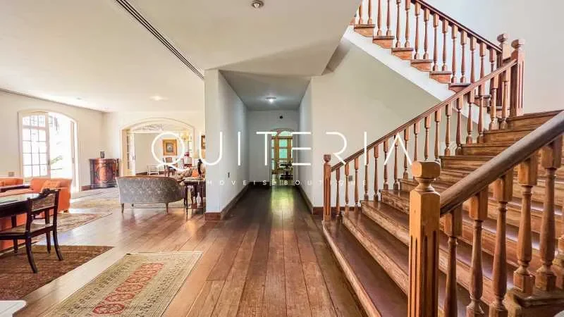 Belíssima casa com vista para o Cristo, verde e morro dois irmãos.
