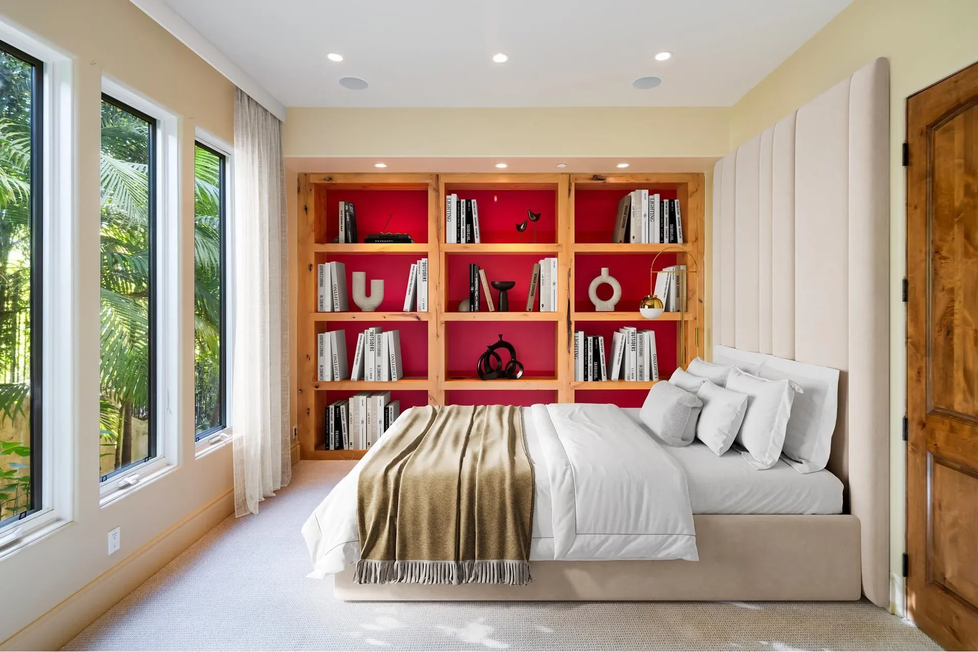 2157 Ravensfield Ln, Los Angeles, California, United States. - Photo 16