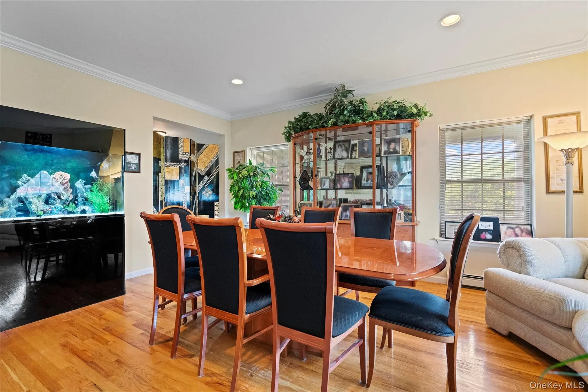 22 Southview Circle, Lake Grove, New York, United States. - Photo 2