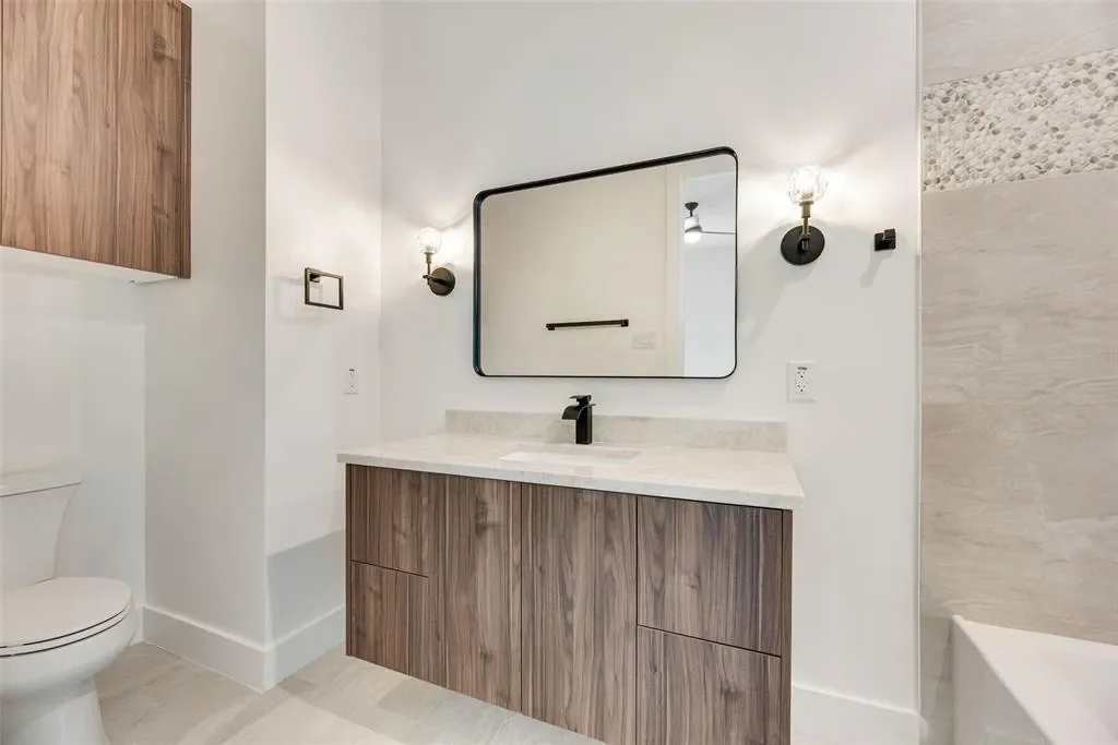 1121 Muncie Avenue, Dallas, Texas, United States. - Photo 14
