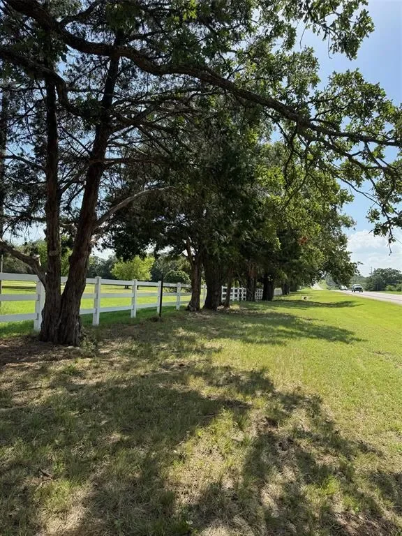 8740 E Fm 922, Valley View, Texas, United States. - Photo 23