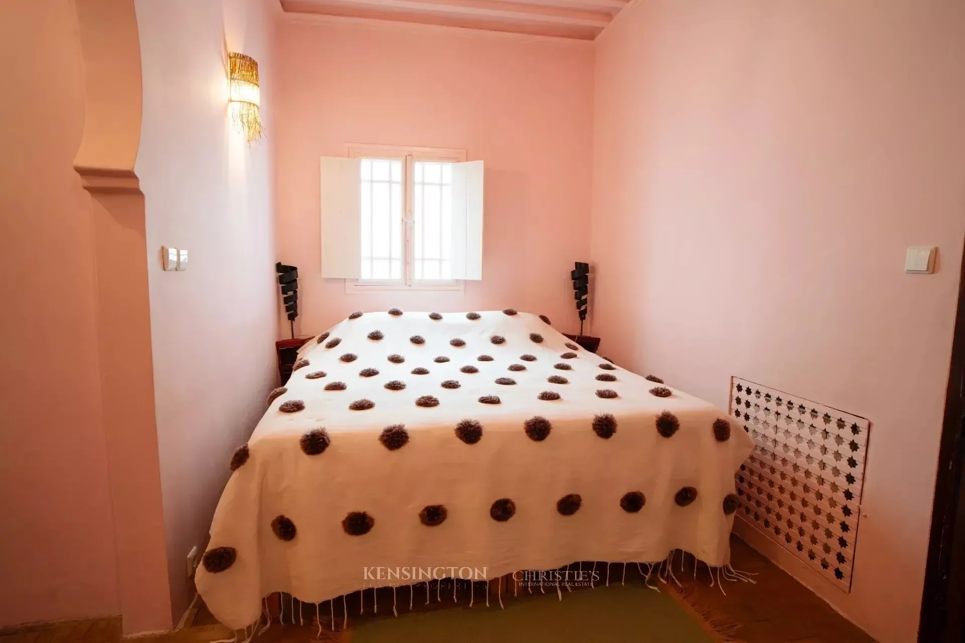 Tangier, Tangier-Tétouan-Al Hoceima, Morocco. - Photo 2