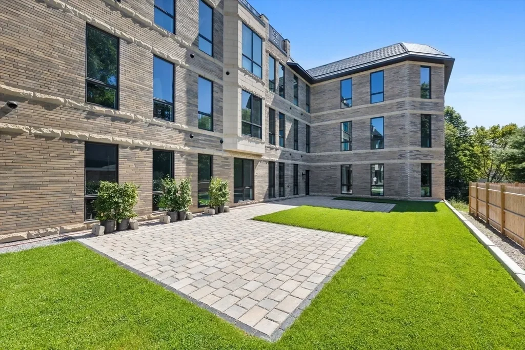 1114 Beacon St., Newton, Massachusetts, United States. - Photo 20