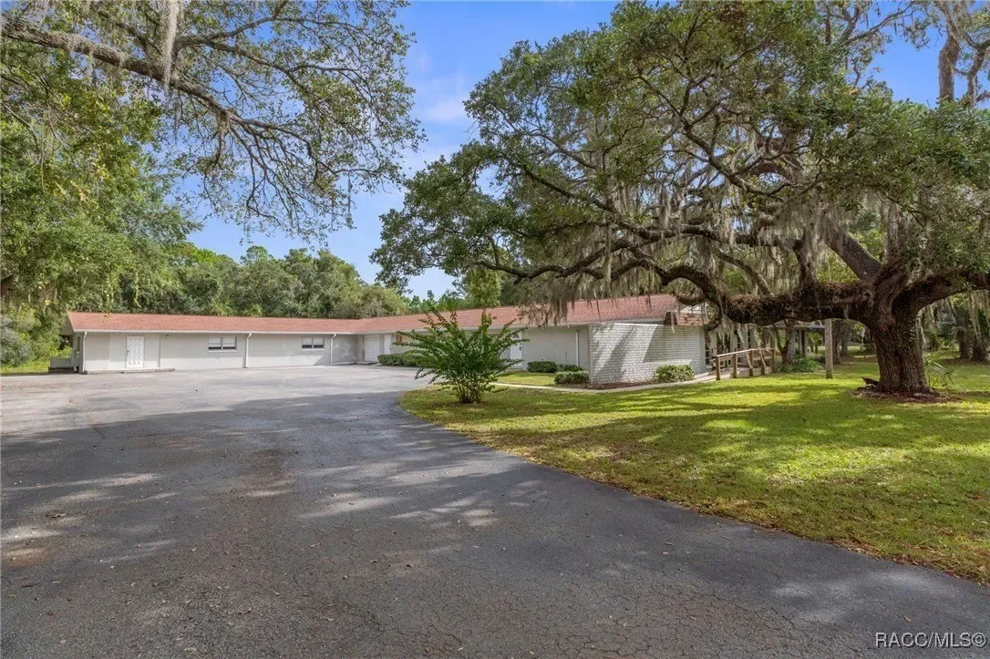 377 Highway 40 W, Inglis, FL 34449, Inglis, Florida, United States. - Photo 5
