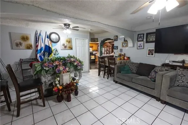 1419 E. 111th St., Los Angeles, CA 90059, Los Angeles, California, United States. - Photo 7