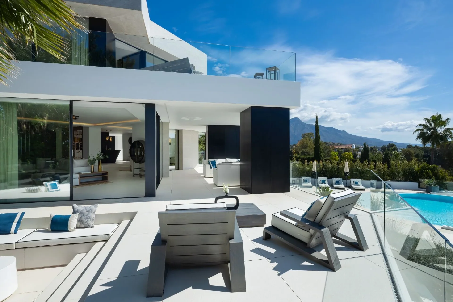 Gallery photo 10
