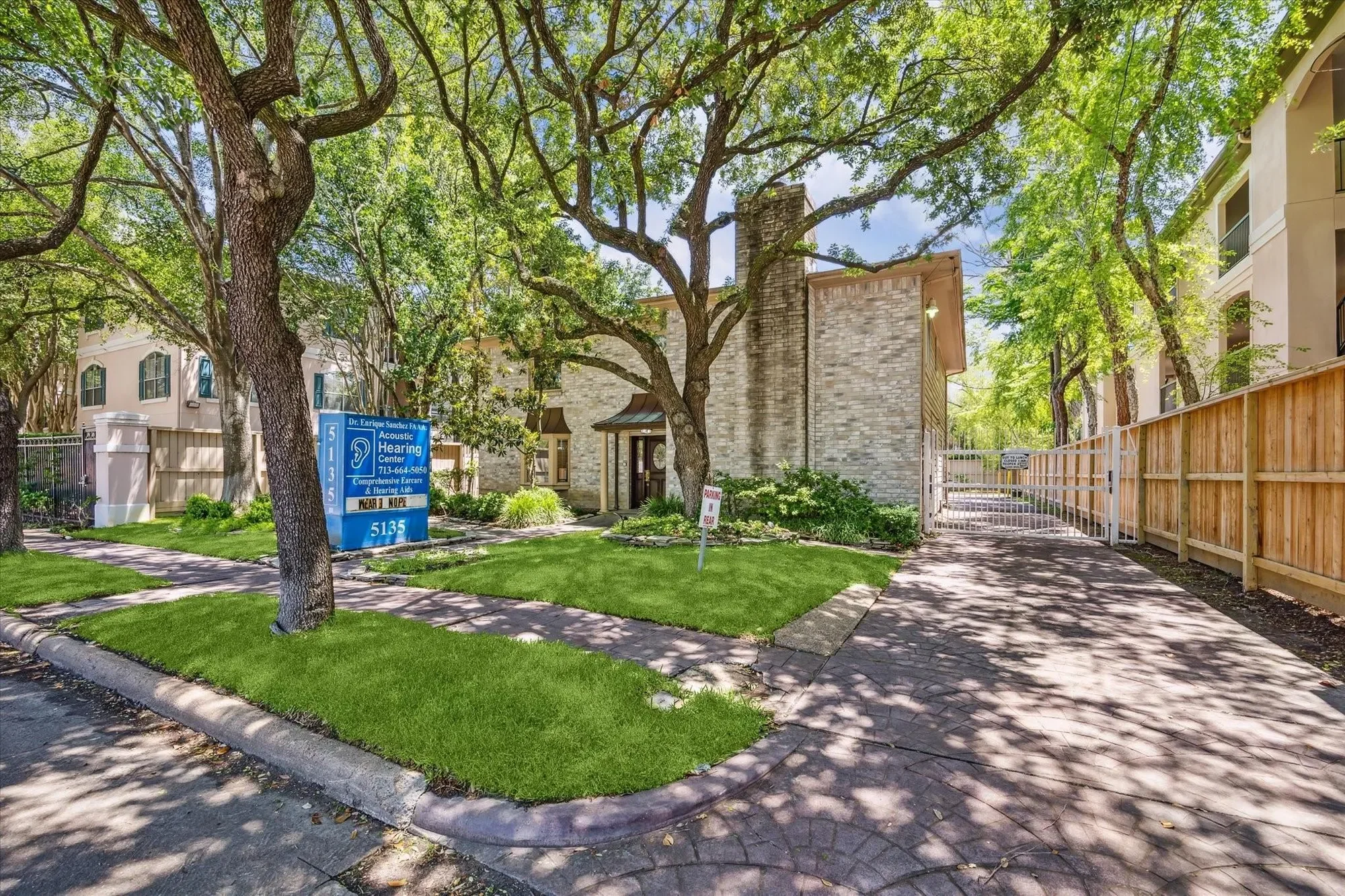 5135 Edloe Street, Houston, Texas, United States. - Photo 4
