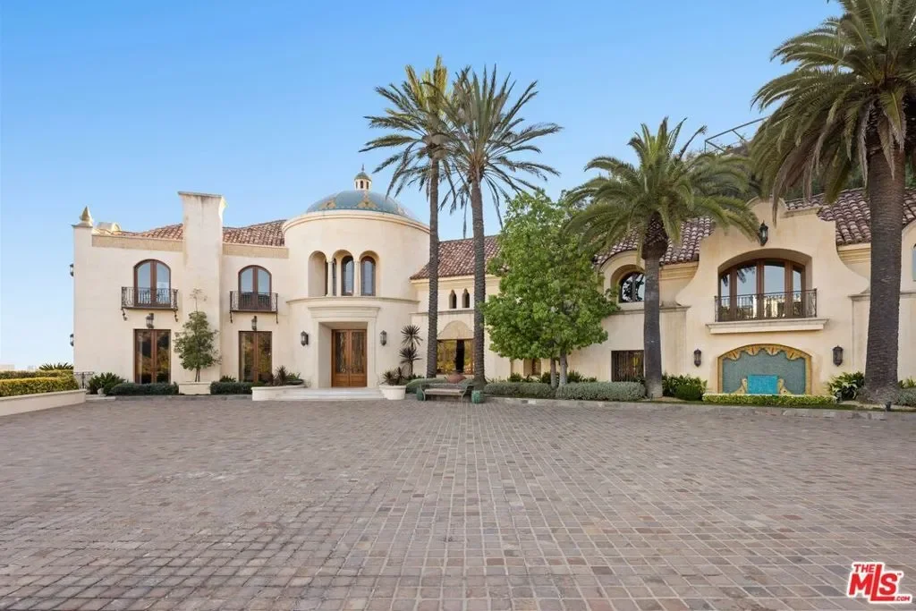 10066 Cielo Drive, Beverly Hills, California, United States. - Photo 16