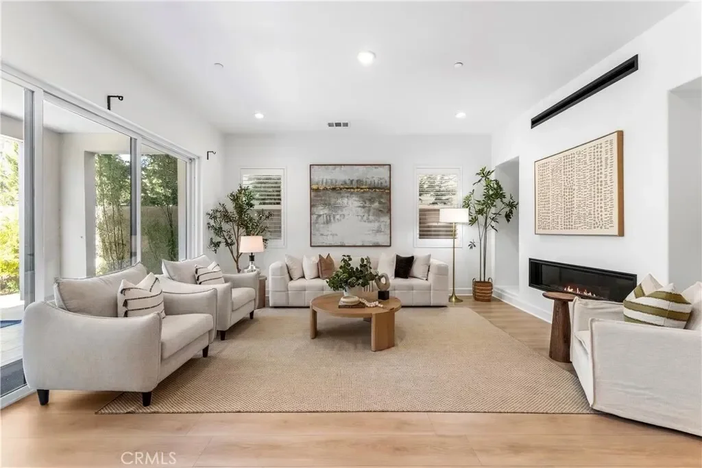 105 Shear, Irvine, California, United States. - Photo 2
