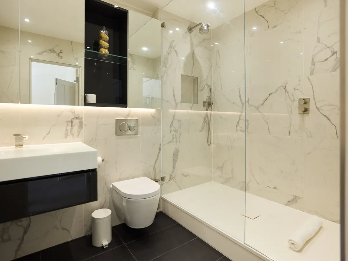 Ivory House, St Katharine Dock, London, London, England, United Kingdom. - Photo 2