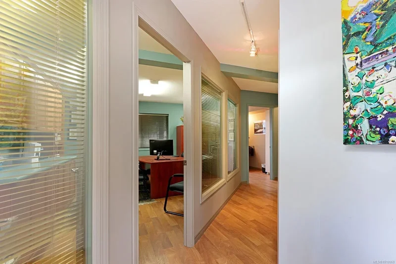 949 Fitzgerald Ave, Courtenay, British Columbia, Canada. - Photo 28