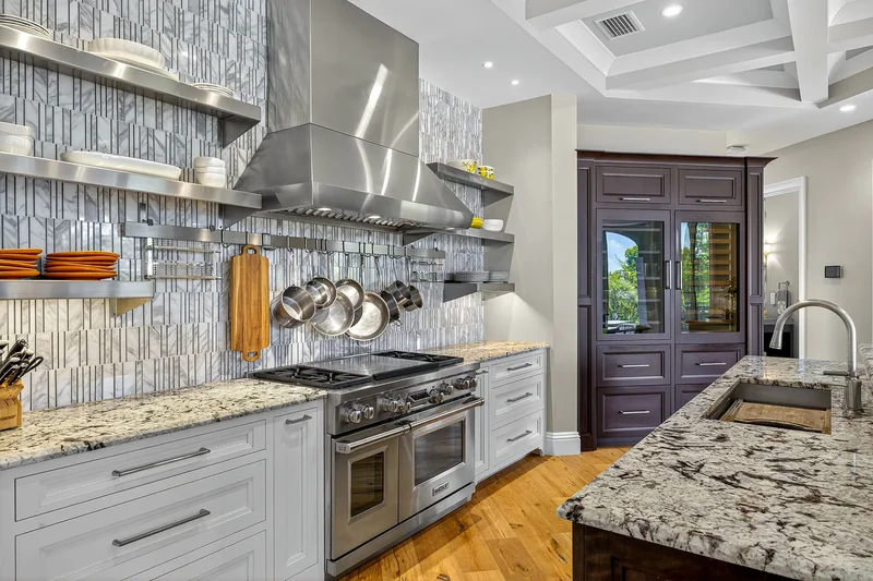 330 Cowry Court, Sanibel, FL 33957, Sanibel, Florida, United States. - Photo 8