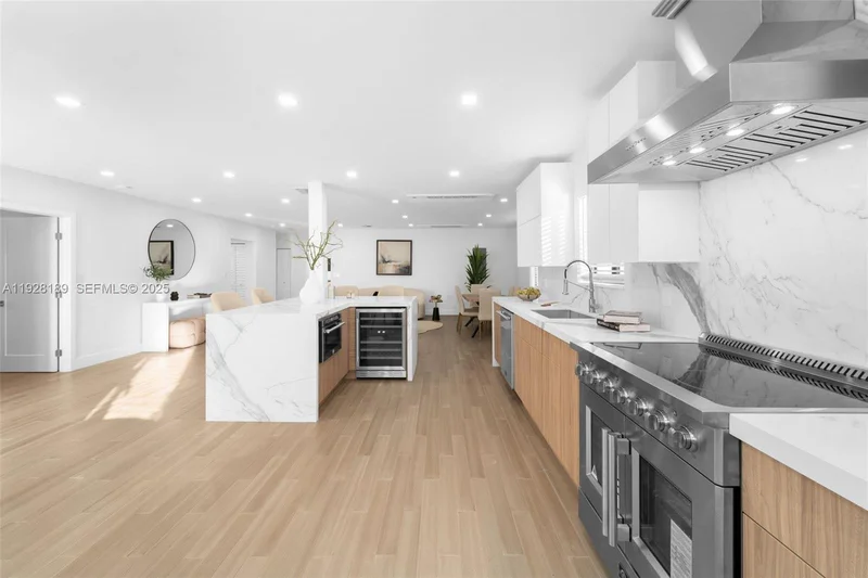 2735 SW 65th Ave, Miami, Florida, United States. - Photo 17