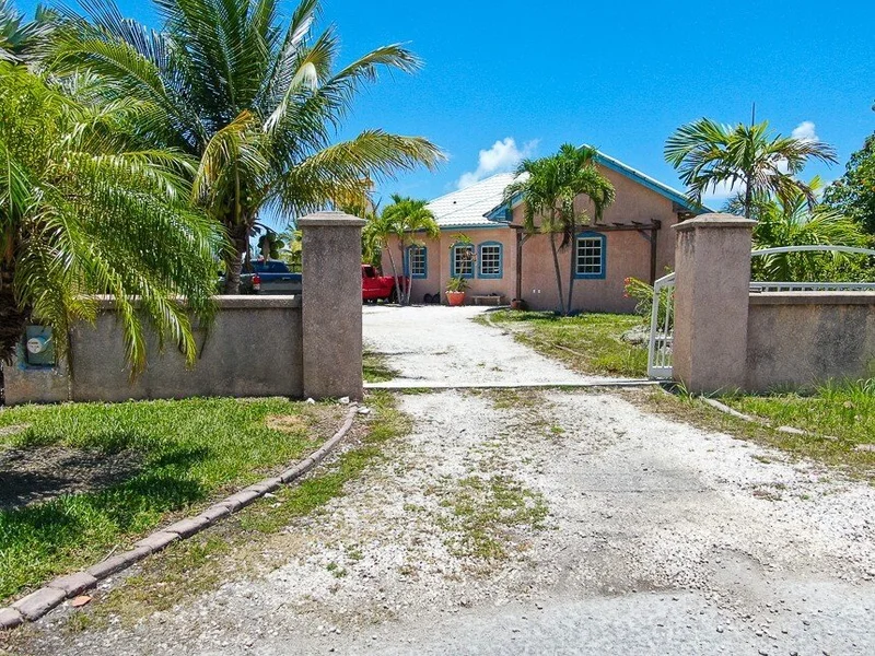 Charming Waterfront Home at 67 Roundshot Close, Fortune Bay