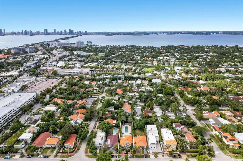 4316 Sheridan Ave, Miami Beach, Florida, United States. - Photo 3