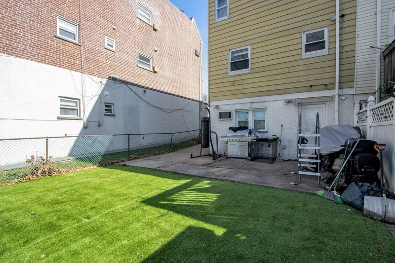 837 Swinton Avenue, New York, New York, United States. - Photo 23