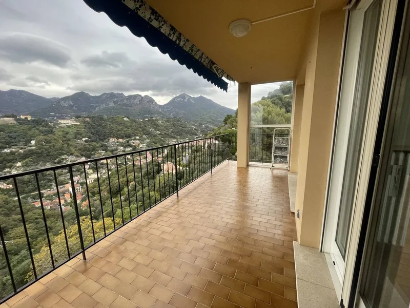 RARE 4P WITH UNOBSTRUCTED VIEW