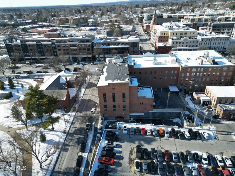 5 Spring Street #APT 404, Saratoga Springs, NY 12866, Saratoga Springs, New York, United States. - Photo 50