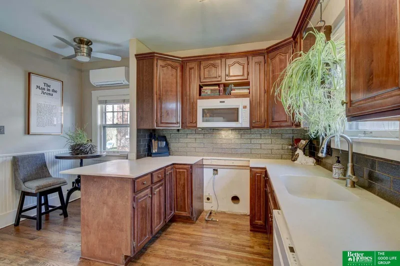 101 N 54 Street, Omaha, NE 68132, Omaha, Nebraska, United States. - Photo 2
