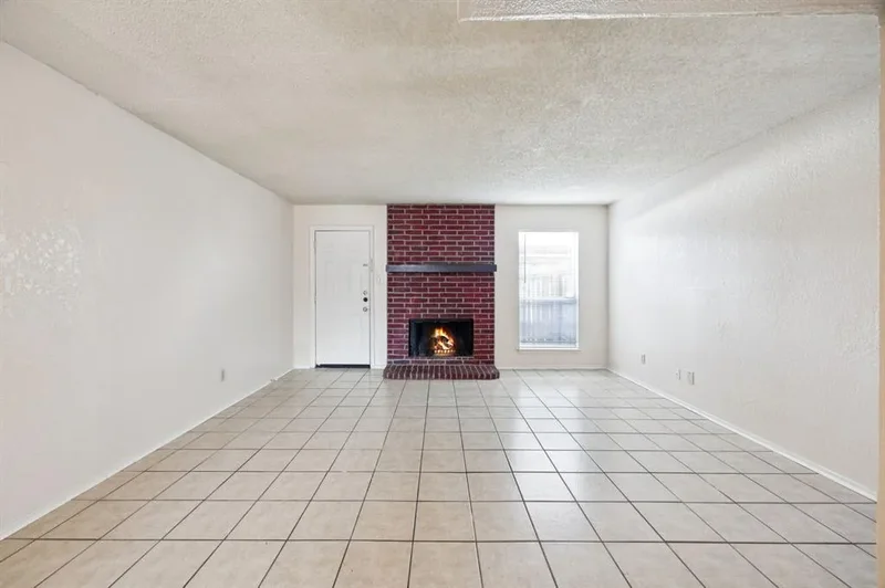 7504 Chapin Road, Fort Worth, Texas, United States. - Photo 20