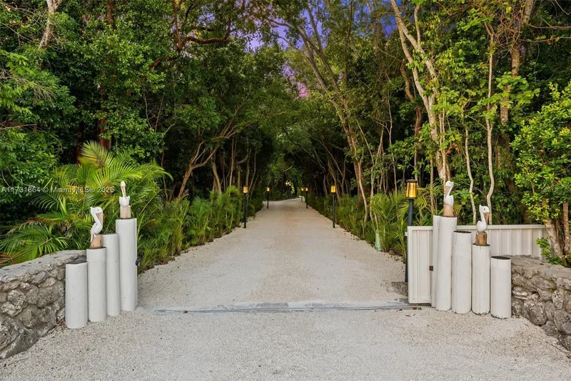 95410 Overseas Hwy, Key Largo, FL 33037, Key Largo, Florida, United States. - Photo 3