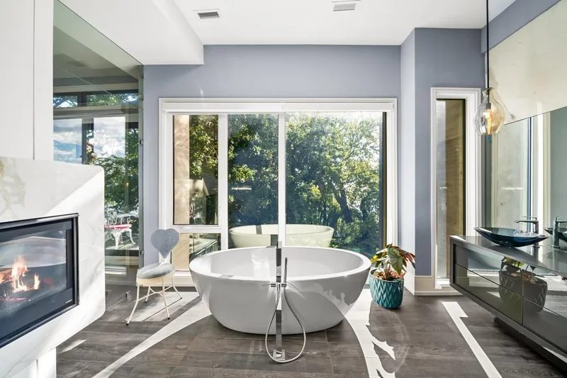 67 Lake Promenade, Toronto, Ontario, Canada. - Photo 18