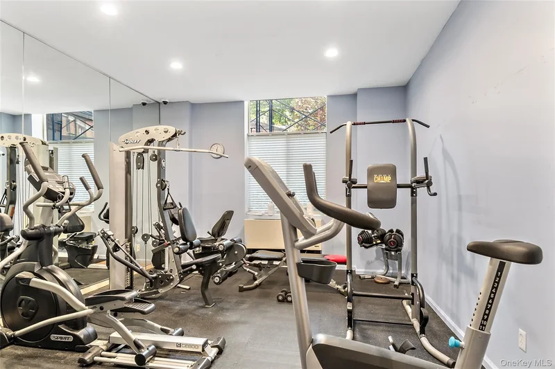 3625 Oxford Avenue, New York, New York, United States. - Photo 18