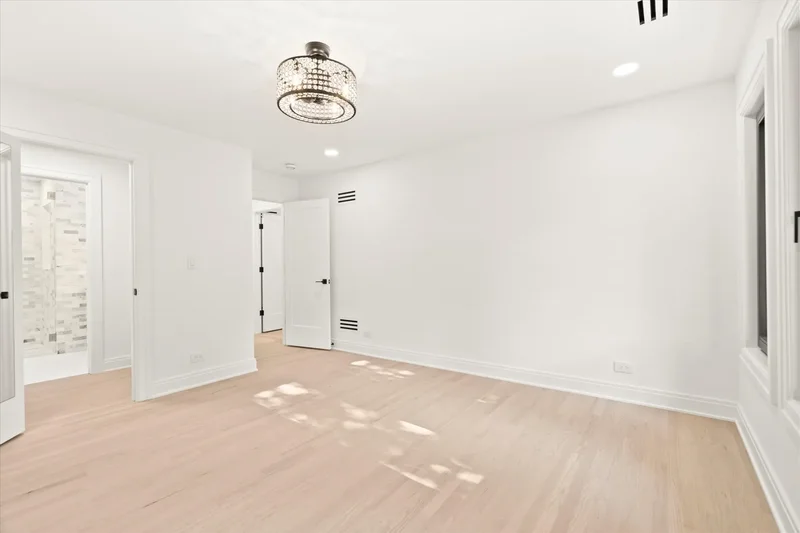 9427 Falling Waters Drive, Burr Ridge, Illinois, United States. - Photo 43