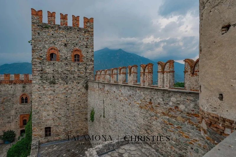 Montalto Dora, Italy. - Photo 17