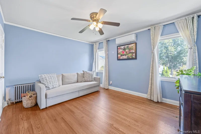 18 Rose Lane, New Hyde Park, NY 11040, New Hyde Park, New York, United States. - Photo 16