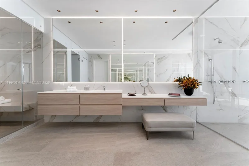 1045 N Venetian Dr, Miami, Florida, United States. - Photo 9