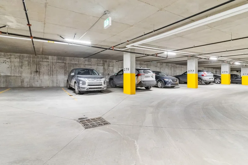 2175 Rue St-Patrick 212, Montréal, Quebec, Canada. - Photo 18