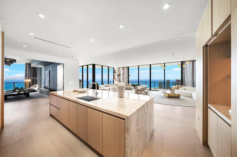 501 West Ave, Miami Beach, Florida, United States. - Photo 32