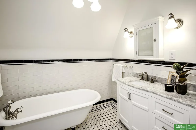 1624 S 32 Avenue, Omaha, NE 68105, Omaha, Nebraska, United States. - Photo 41