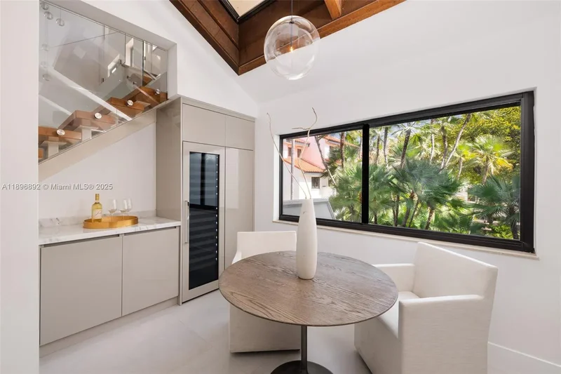 2000 S Bayshore Dr 4, Miami, Florida, United States. - Photo 40