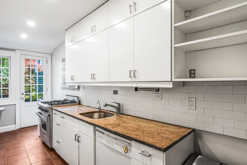 40 Slocum Crescent , Forest Hills, NY 11375, New York, New York, United States. - Photo 23