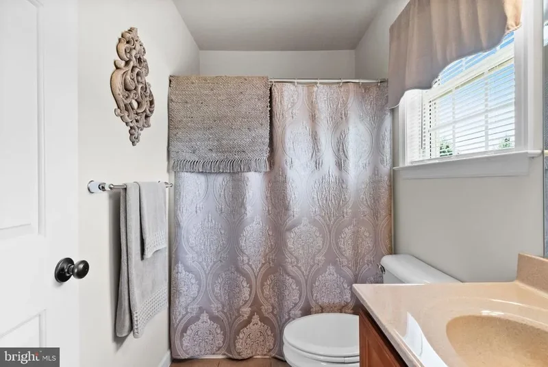 4490 CANTERBURY DR DRIVE, EMMAUS, PA 18049, Emmaus, Pennsylvania, United States. - Photo 32
