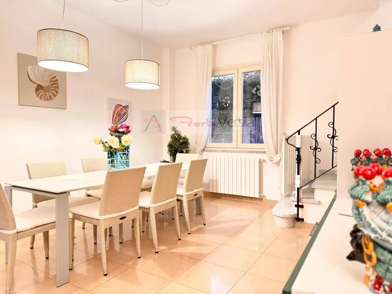 Villa for sale in Forte dei Marmi, Centro