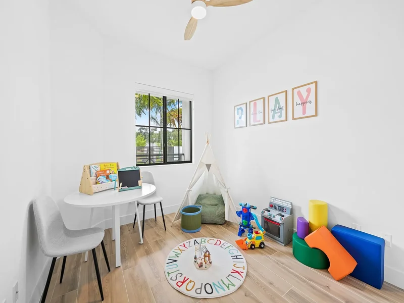 1421 SW 23rd Court, Fort Lauderdale, Florida, United States. - Photo 6
