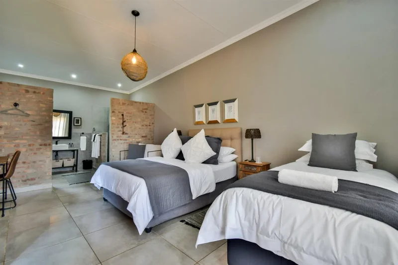 713 Ilona Street,
Rietvlei View Country Estates,
Pretoria,
Gauteng, Pretoria, Gauteng, South Africa. - Photo 23