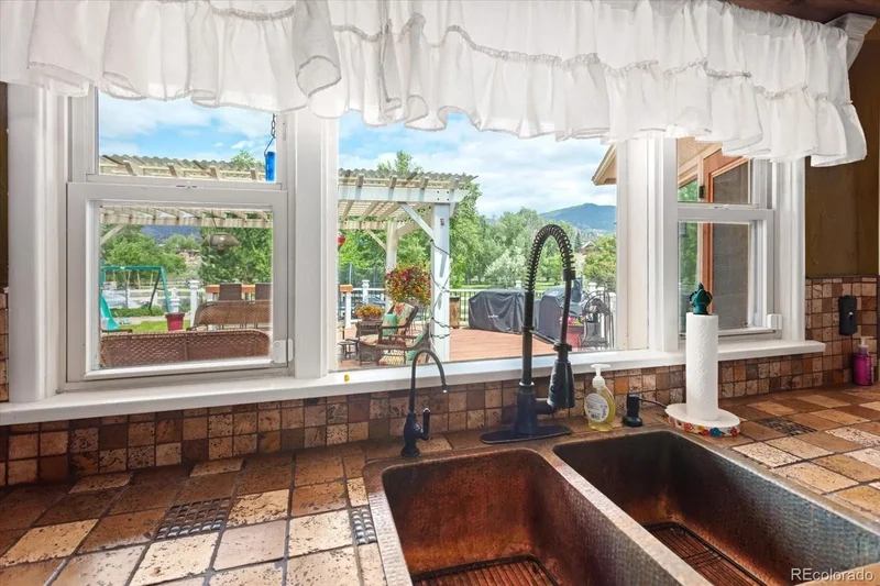 4 Bedrooms Single Family Detached