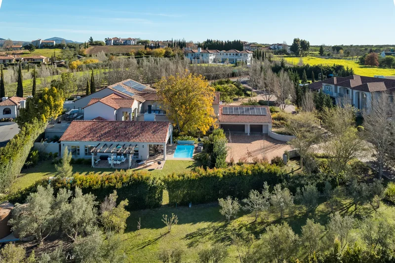 Luxury Living in the Cape Winelands – Space, Security, and Sustainability