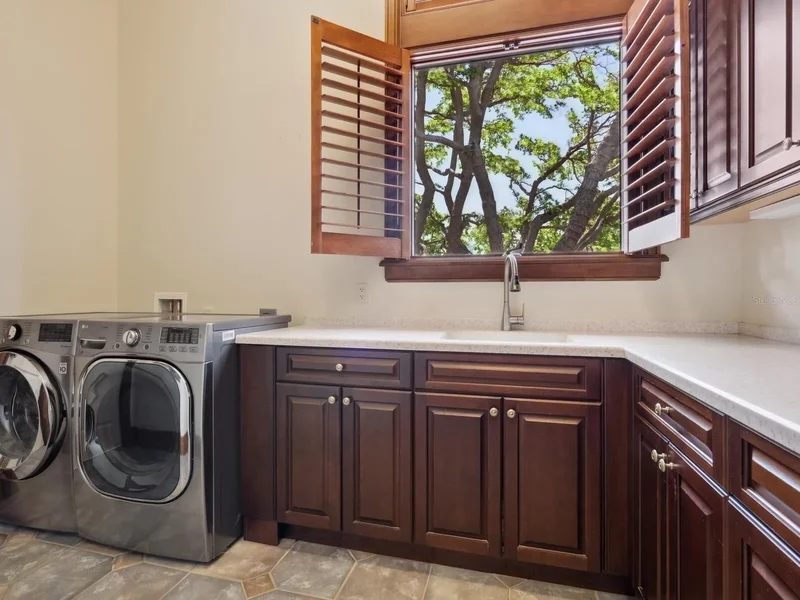 1423 & 143 HILLVIEW DRIVE, Sarasota, Florida, United States. - Photo 59