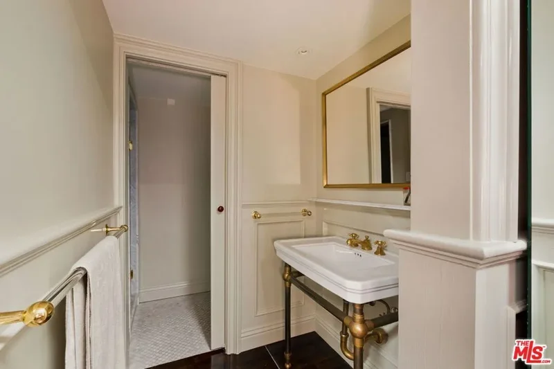3924 W Sunset Boulevard, Los Angeles, California, United States. - Photo 69