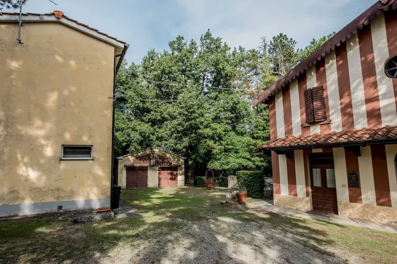 Villa for sale in Arezzo